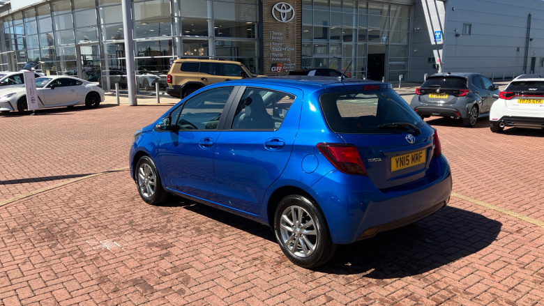 Toyota Yaris 1.33 VVT-i Icon 5dr Petrol Hatchback